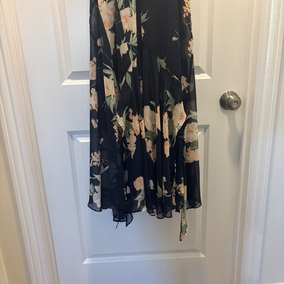 Lulus Feeling Freesia Navy Blue Floral Print Maxi Dress - Picture 13 of 15